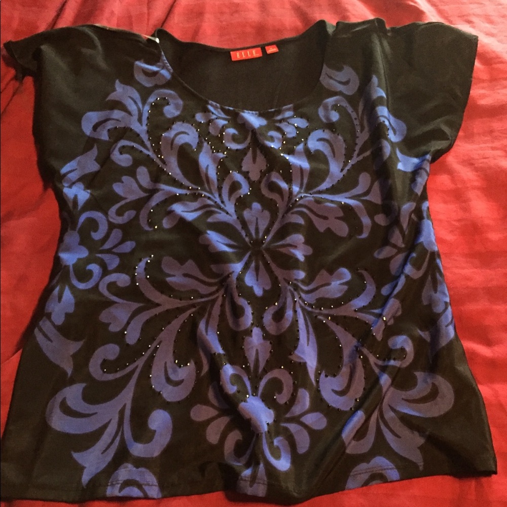Black and blue women’s top